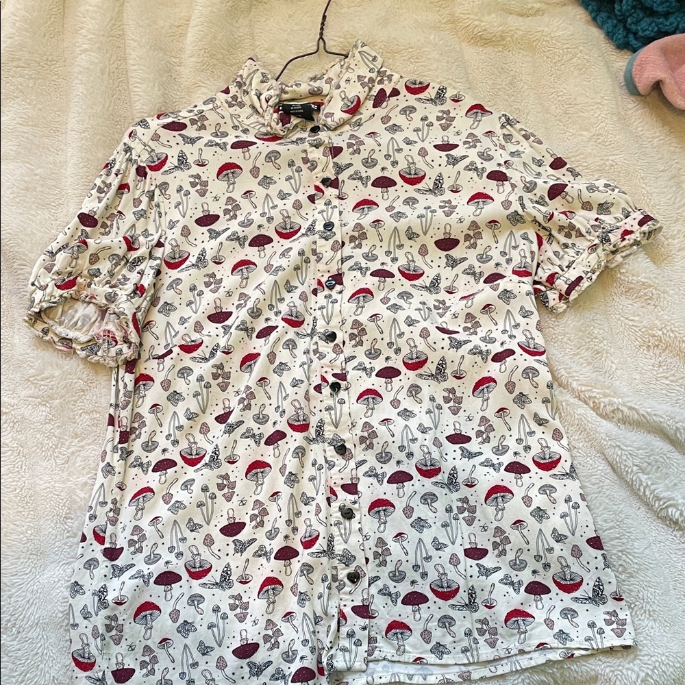 Hot Topic Cream Button-Up Shirt with Red & Gray Mushroom Print